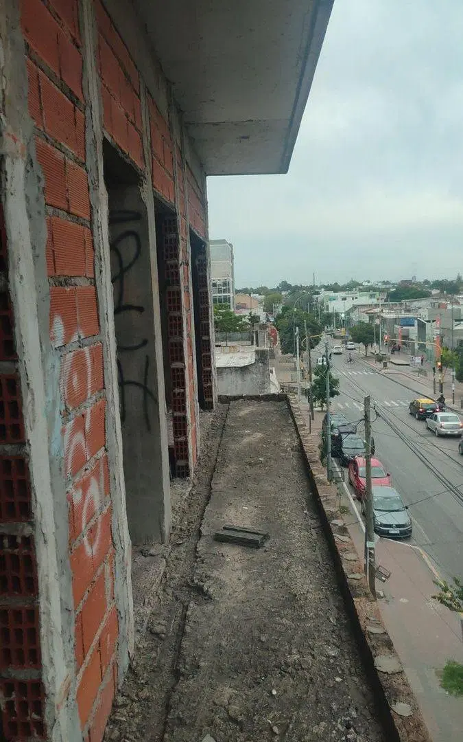 VENTA/PERMUTA EDIFiCIO  A TERMINAR EN BERAZATEGUI 4