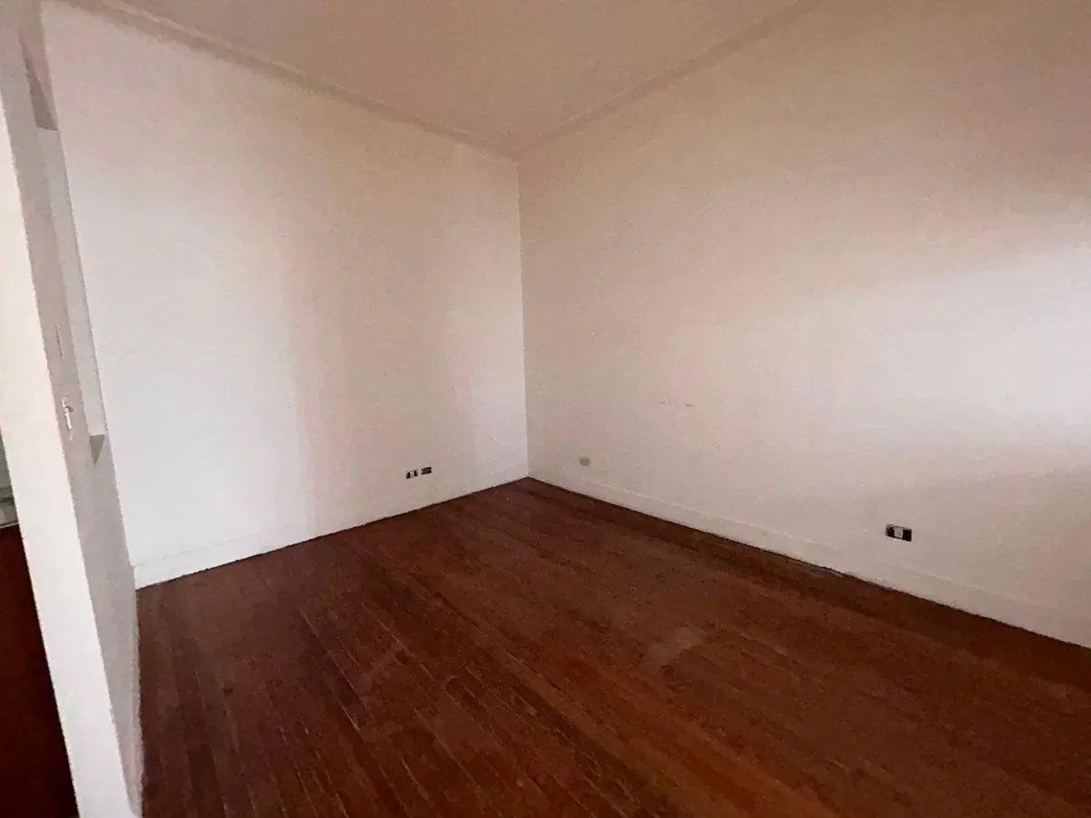 VENTA PH  con  LOCAL, 3 AMB BERNAL por escalera 5