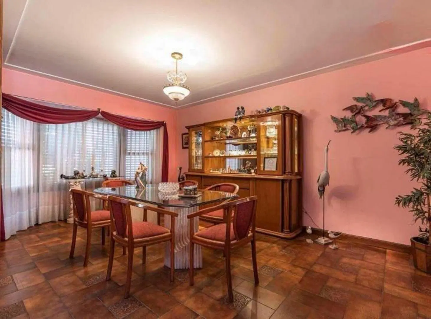 Venta casa 5 ambientes con cochera doble en Bernal 5