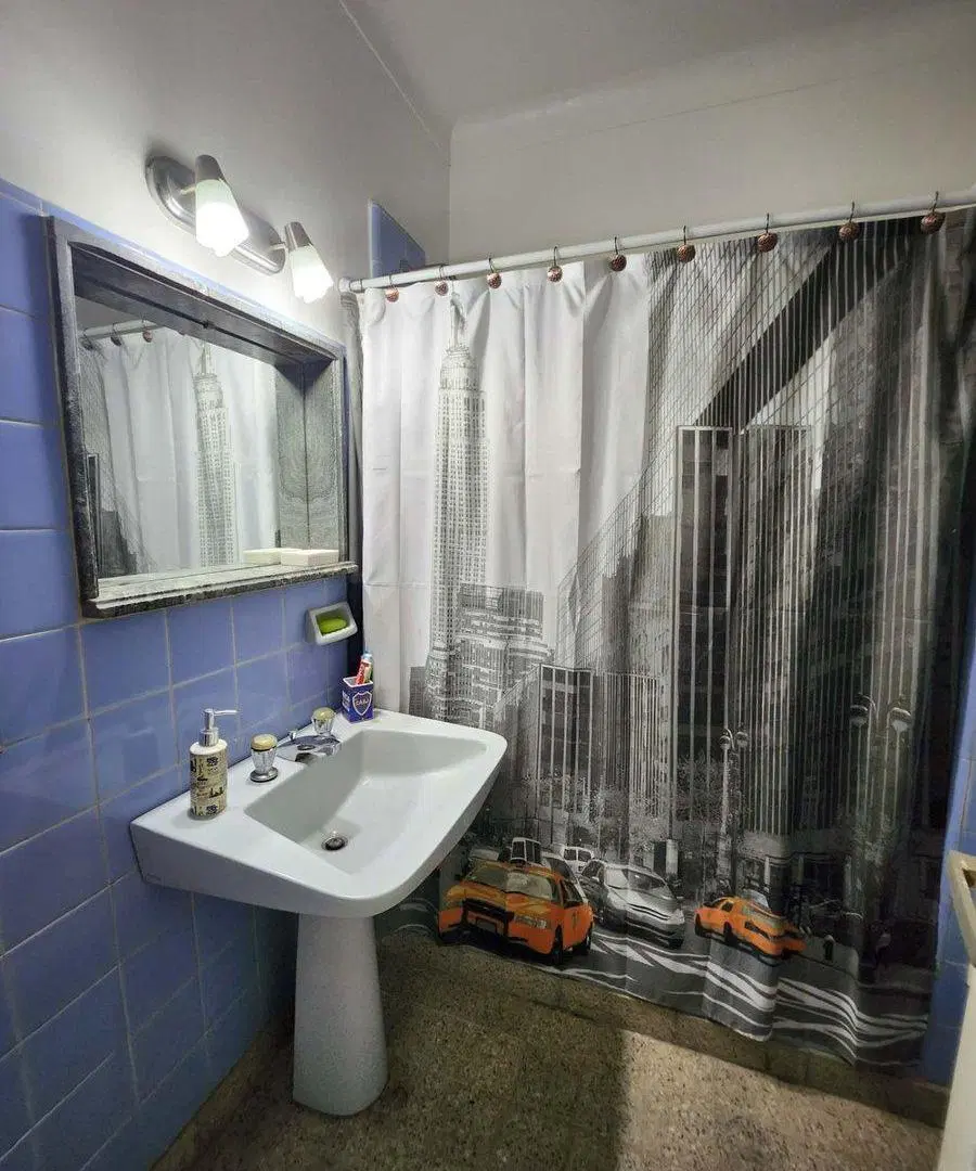VENTA CASA 5 AMBIENTES PATIO COCHERA BERNAL 2