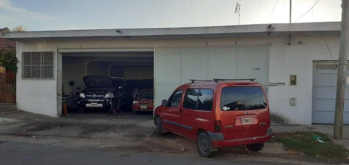 VENTA CASA Y GALPON EN QUILMES OESTE 3