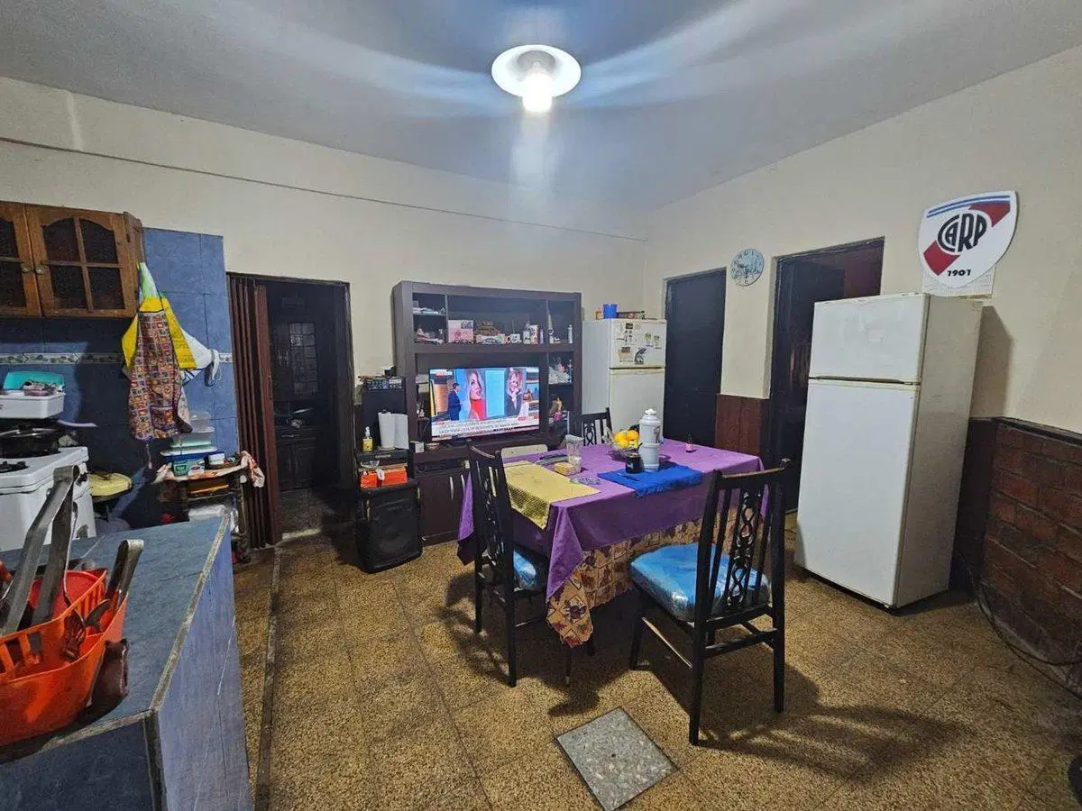 Venta casa con lote en Florecio Varela 3