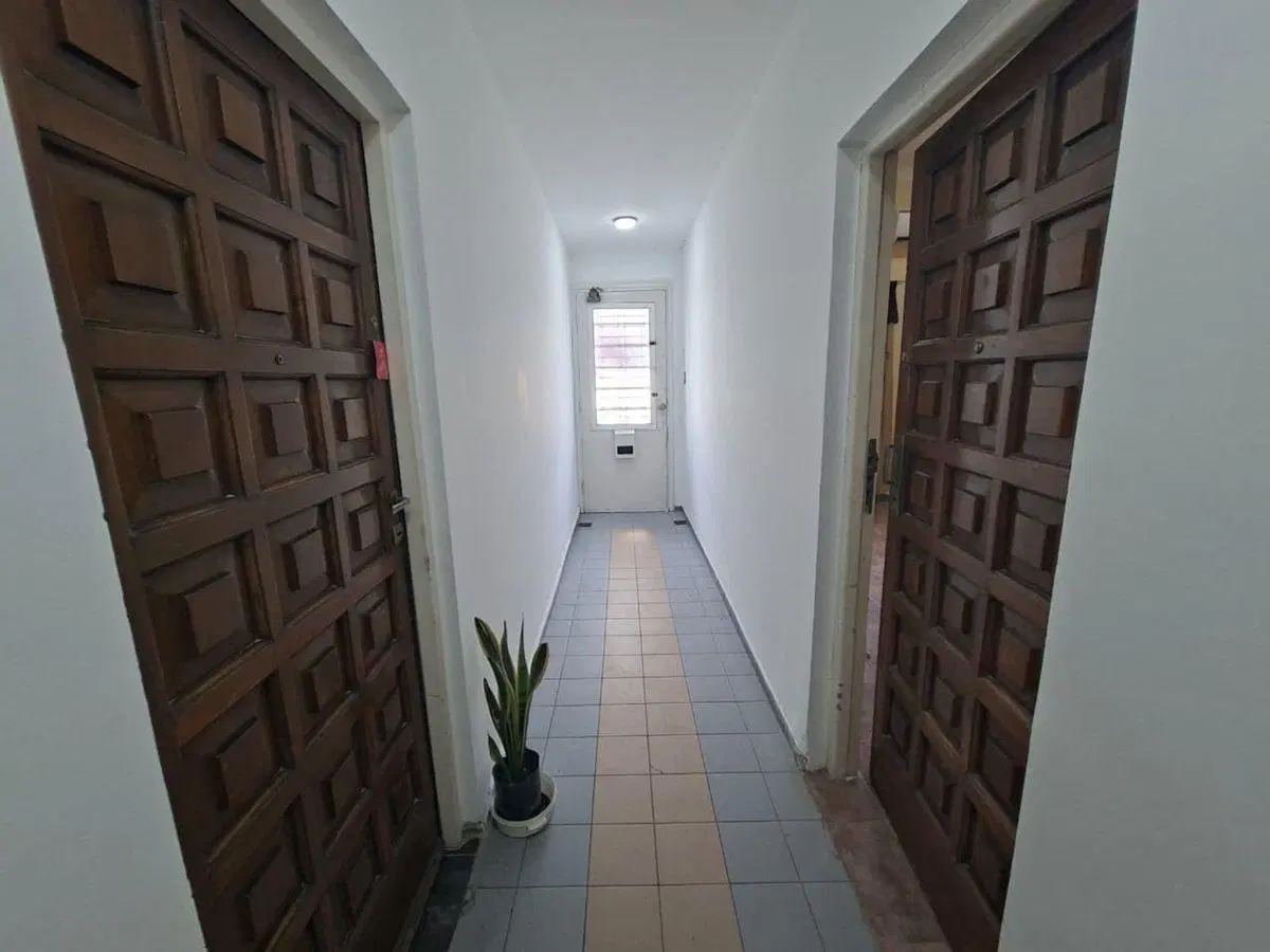 VENTA EN BLOCK LOTE CON 3 CASAS, WILDE CENTRO 2