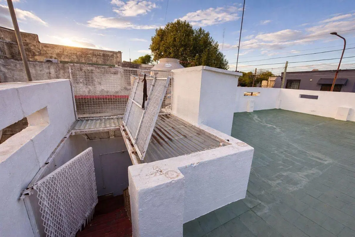 VENTA PH  INDEPENDIENTE 3 AMB CON TERRAZA BERNAL 5