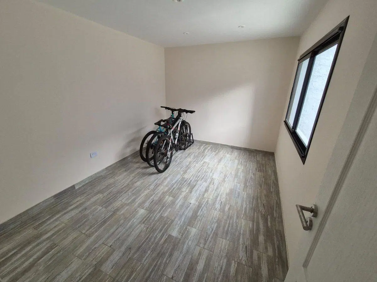 CASA 4 AMBIENTES CON COCHERA EN QUILMES EN VENTA 8