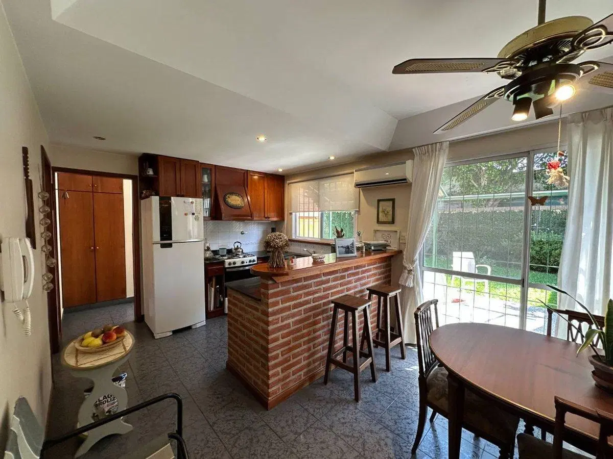 VENTA PH 4 AMB AL FRENTE COCHERA JARDIN BERNAL 3