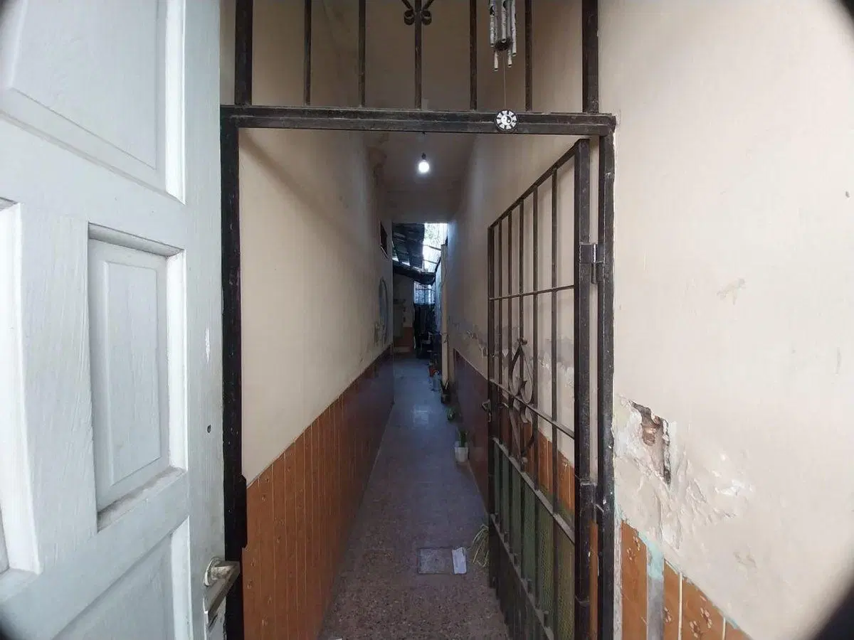 VENTA CASA 4 AMBIENTES CON PATIO SARANDI 4