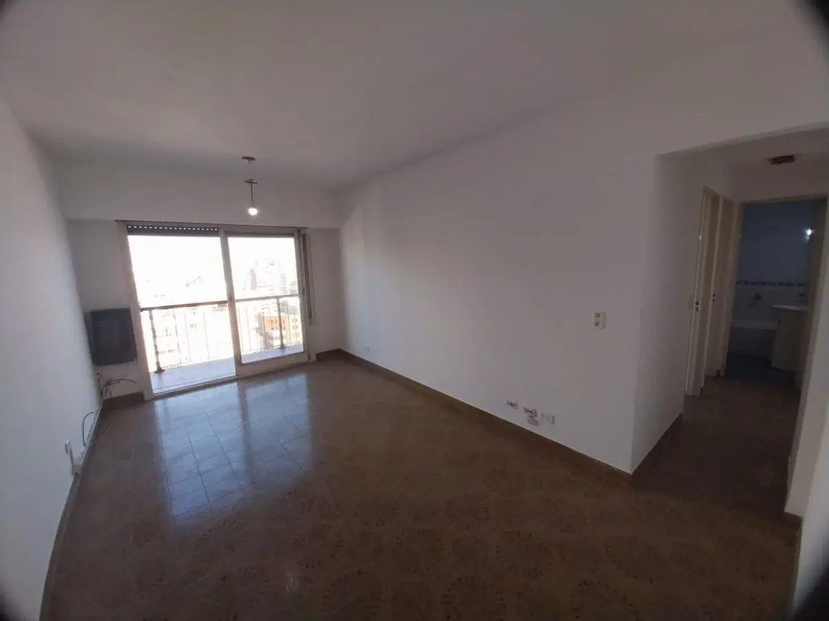 VENTA DEPTO 3 AMBIENTES CON BALCON  QUILMES CENTRO 5