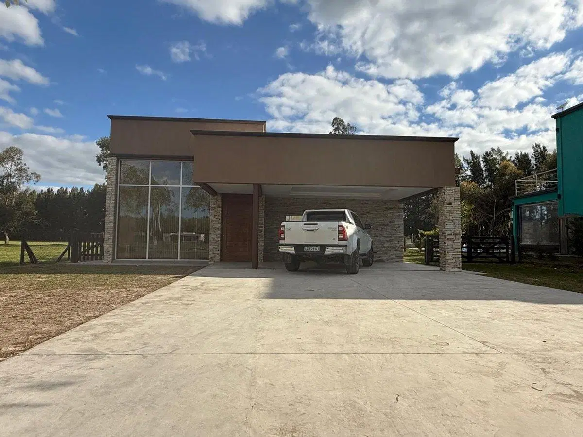 VENTA ALQUILER CASA EN HARAS DEL SUR 2 4