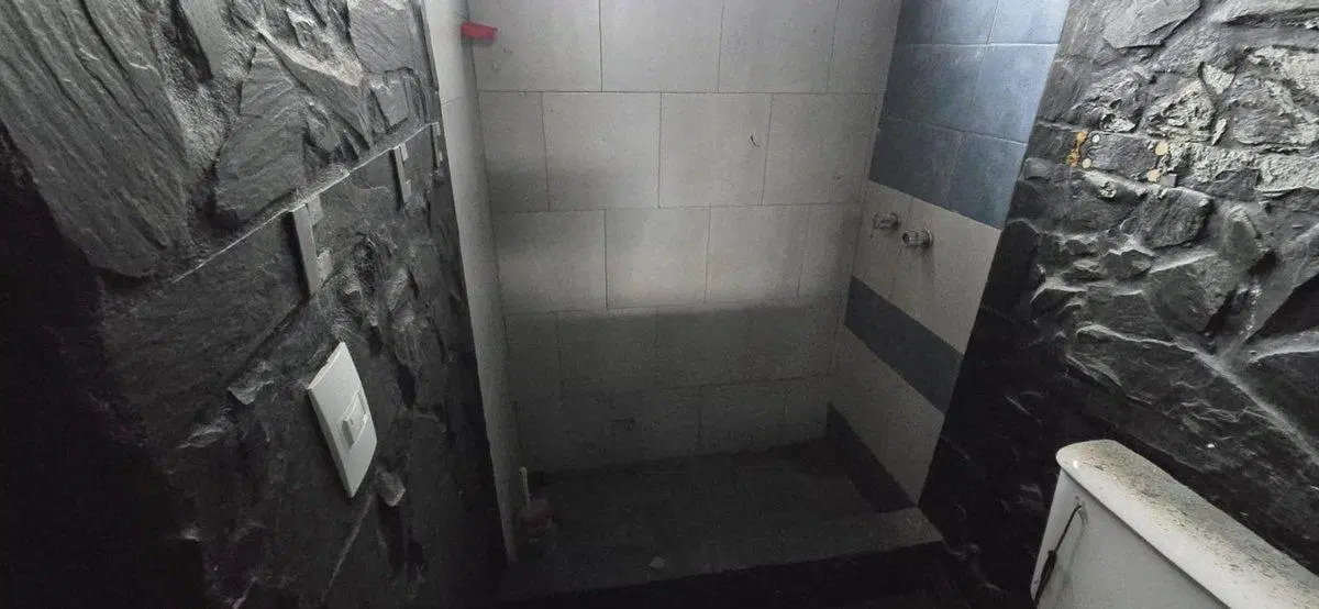 VENTA CASA CON COCHERA QUINCHO EZPELETA A RECICLAR 5