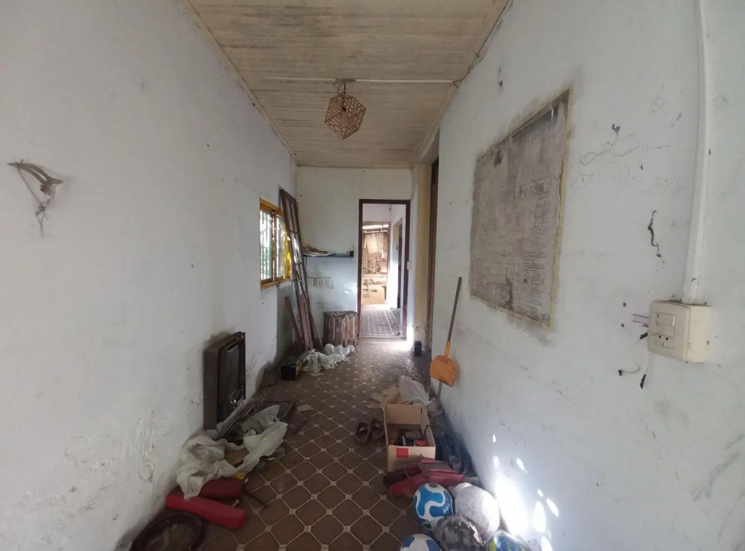 CASA EN VENTA  C/ GALPON A UNA CUADRA DE MITRE 2