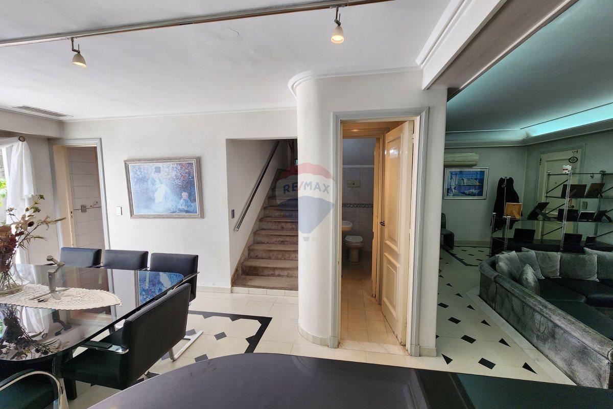 Foto de Venta Casa 5 amb c/ cochera en Bernal Centro, imagen 1
