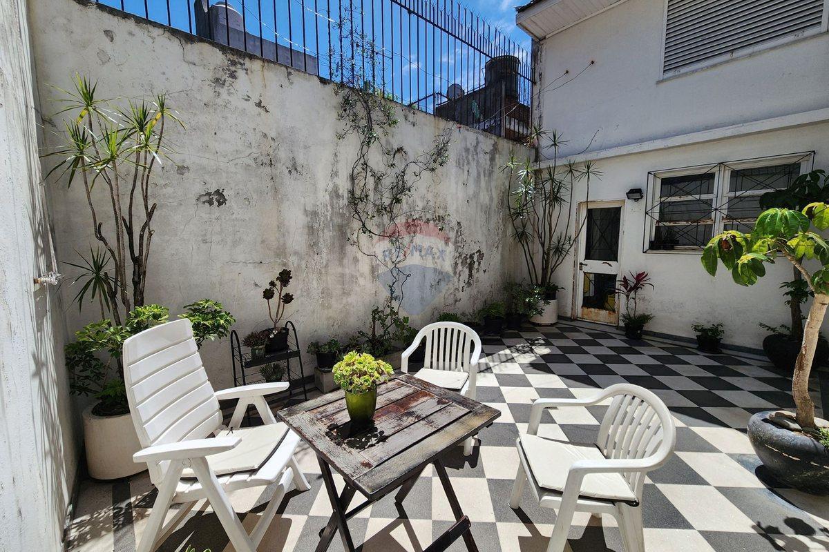 Foto de Venta Casa 5 amb c/ cochera en Bernal Centro, imagen 3