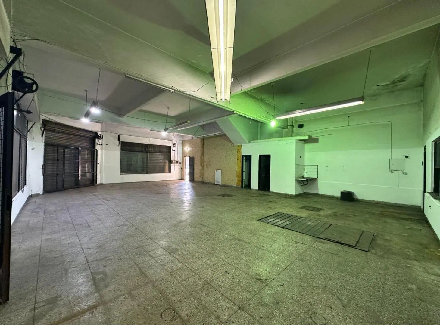 VENTA GALPON COMERCIAL+ DEPARTAMENTO 4 AMBIENTES 5