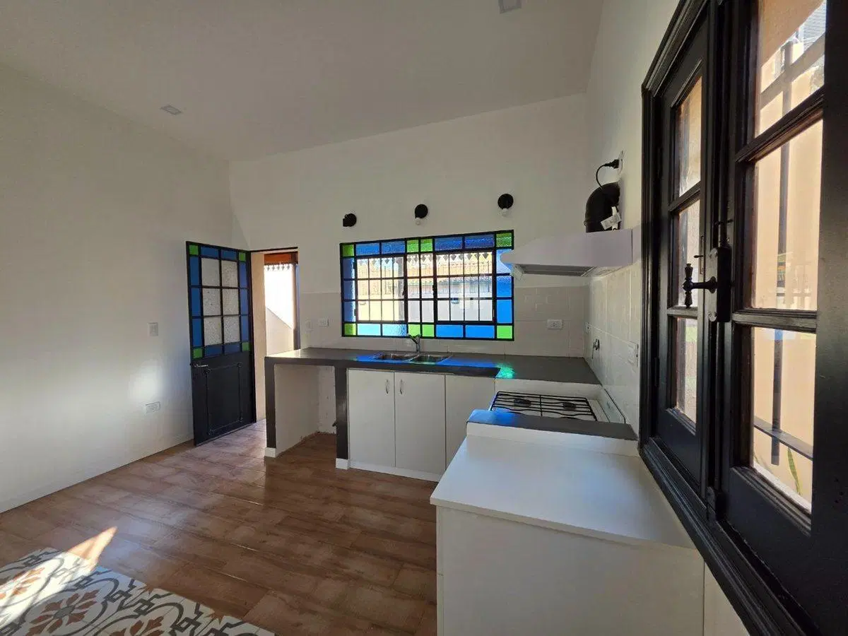 Venta casa 3 ambientes en Don Bosco Este. 4