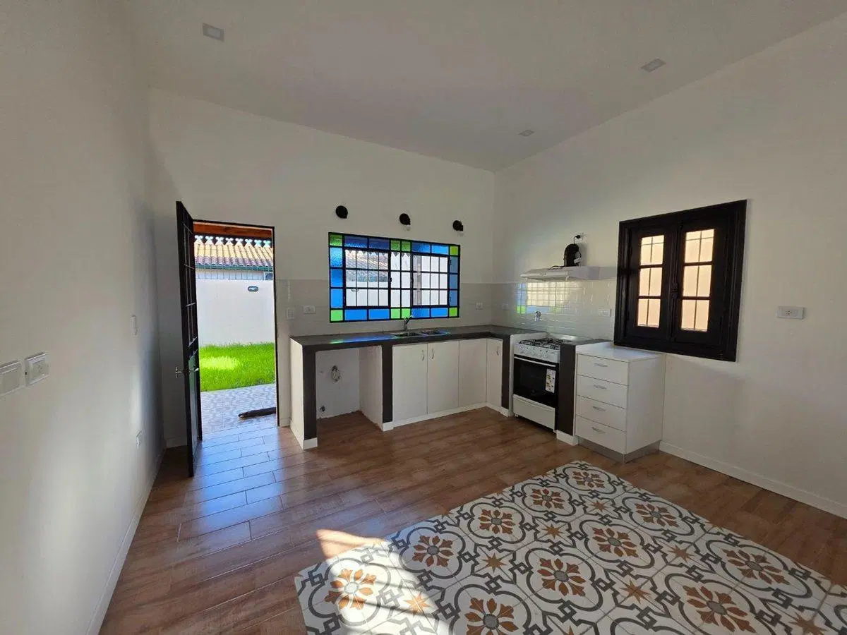 Venta casa 3 ambientes en Don Bosco Este. 3