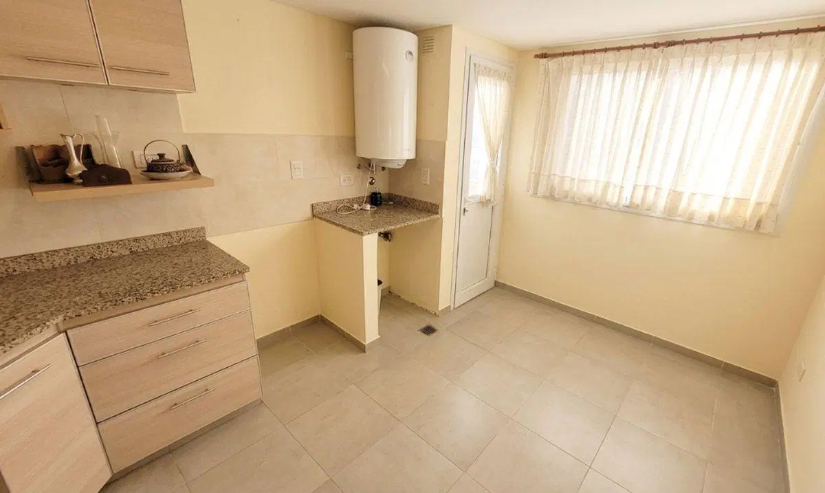 VENTA DEPARTAMENTO 3 AMB CON COCHERA. QUILMES 4