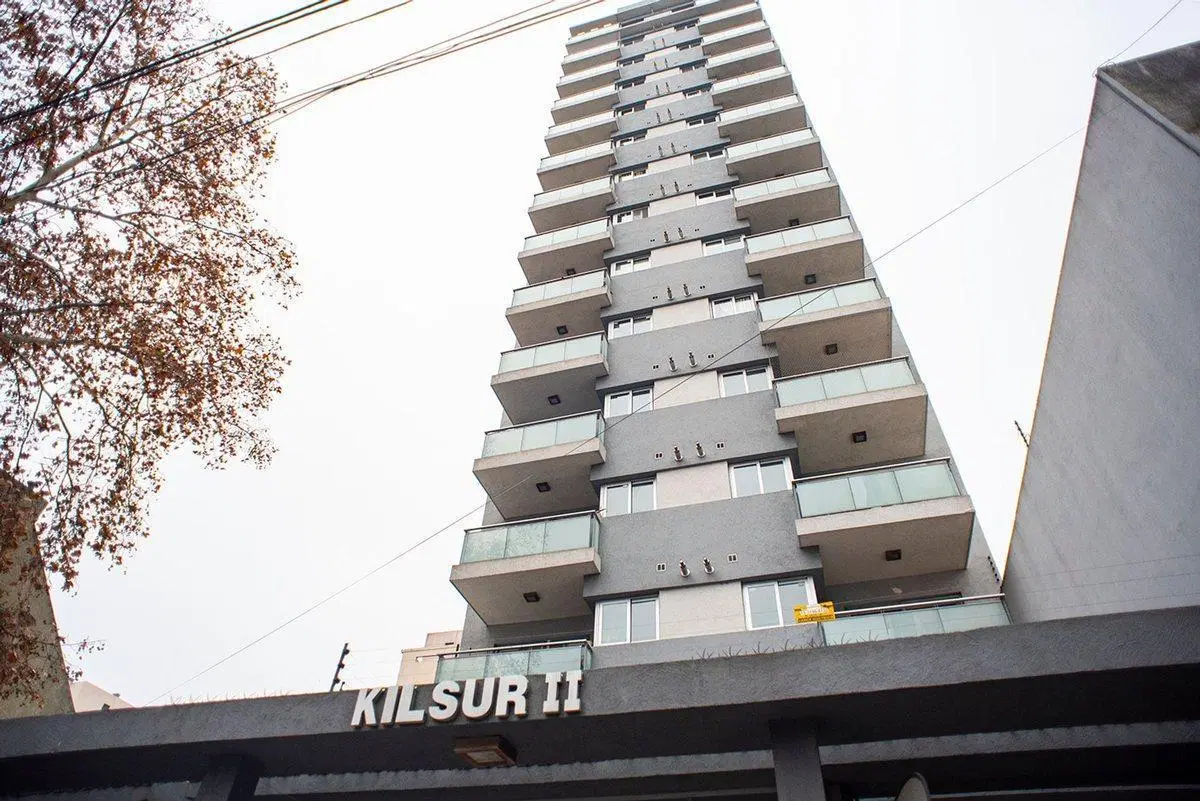 DEPARTAMENTO 2 AMBIENTES CON COCHERA QUILMES VENTA 3
