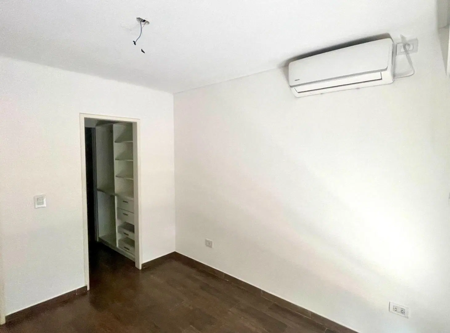 VENTA DEPTO 3 AMB AL  FRENTE CON  BALCON QUILMES 4