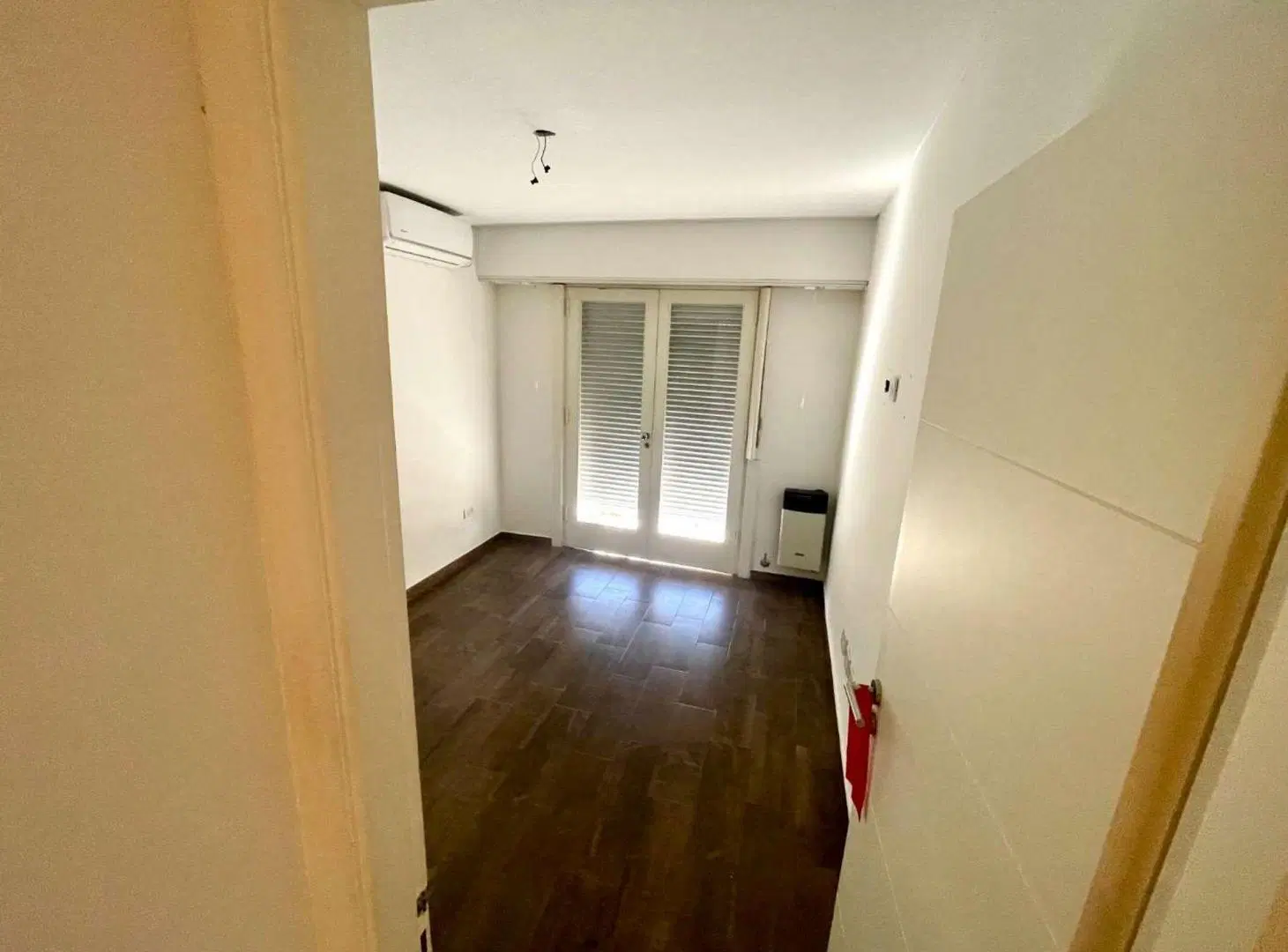VENTA DEPTO 3 AMB AL  FRENTE CON  BALCON QUILMES 5