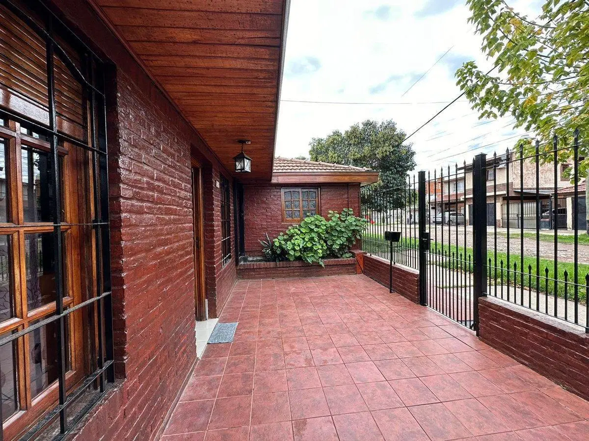 ALQUILER CASA QUILMES 3