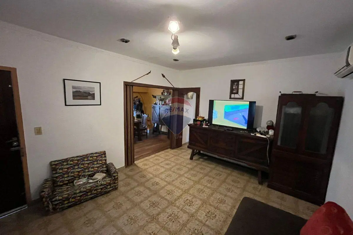 CASA EN VENTA 4 AMB CON COCHERA Y QUINCHO 5