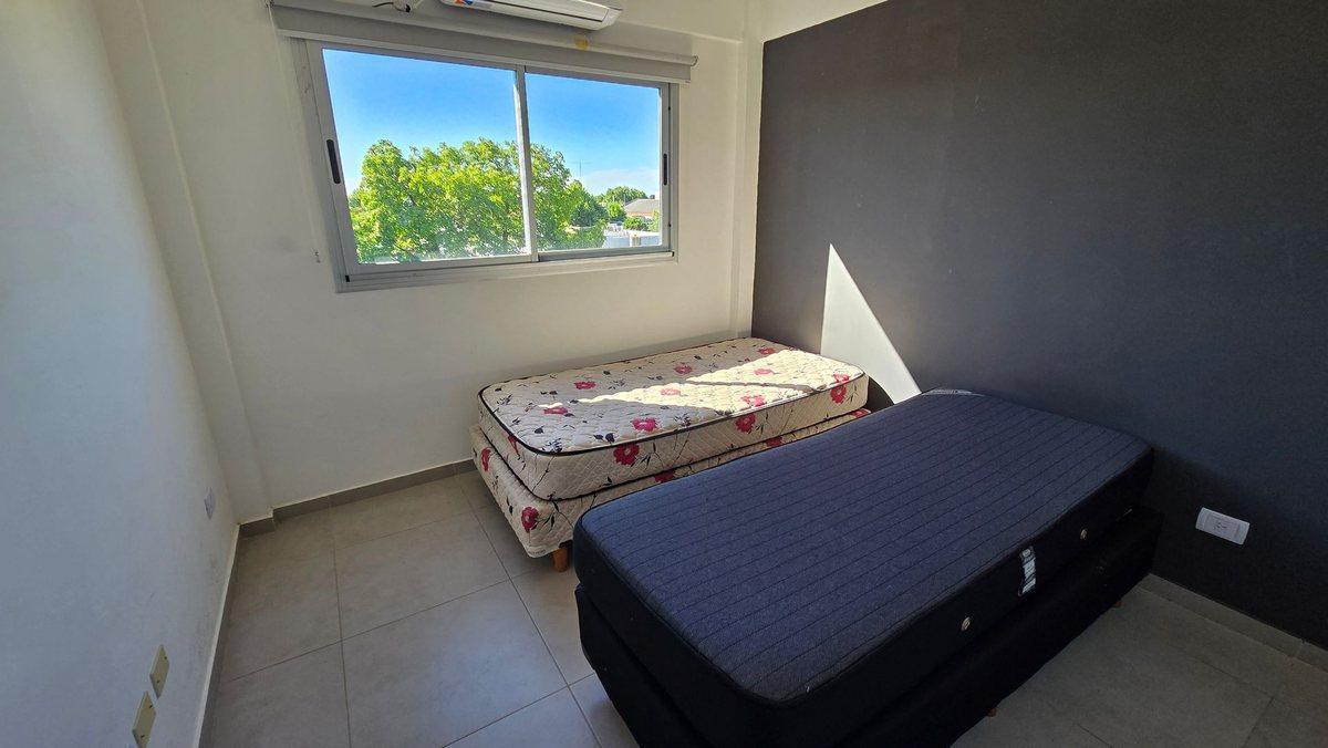 Foto de VENTA DTO. DE 2 AMB BERNAL CENTRO CON PISCINA, imagen 5