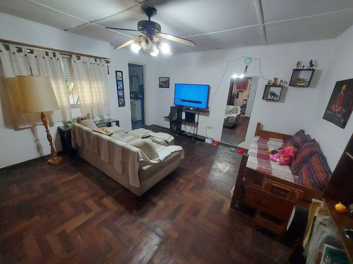 VENTA CASA 3 AMB. JARDIN COCHERA QUILMES OESTE 5