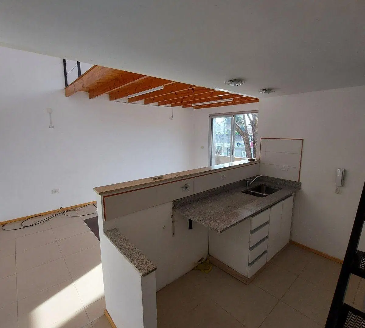 VENTA DEPARTAMENTO 2 AMB. QUILMES 2