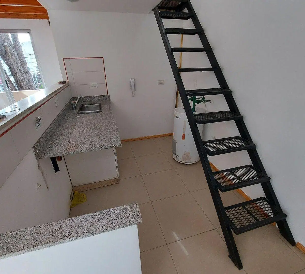 VENTA DEPARTAMENTO 2 AMB. QUILMES 3