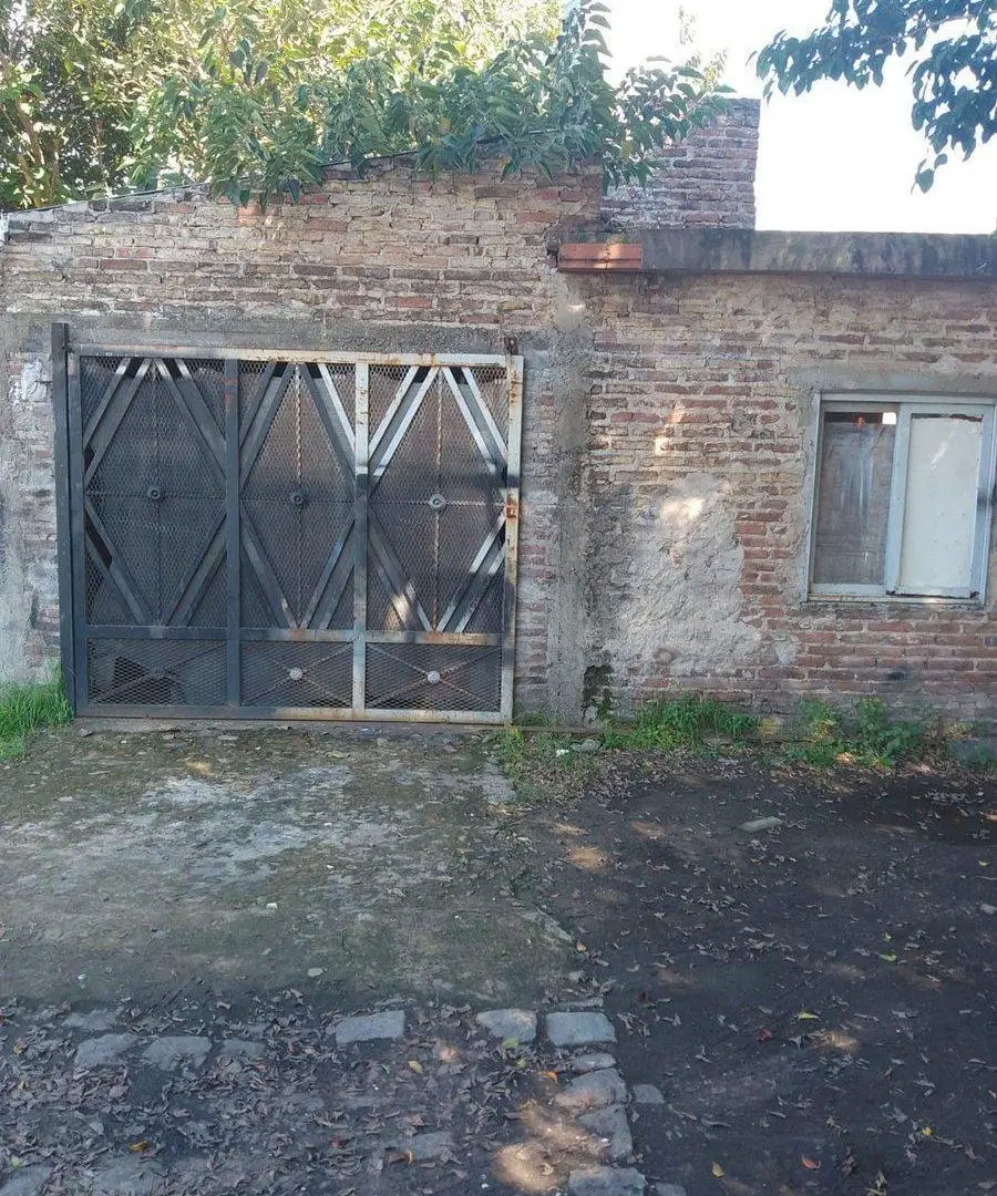Venta casa  4 ambientes con lote en Bernal Oeste 2
