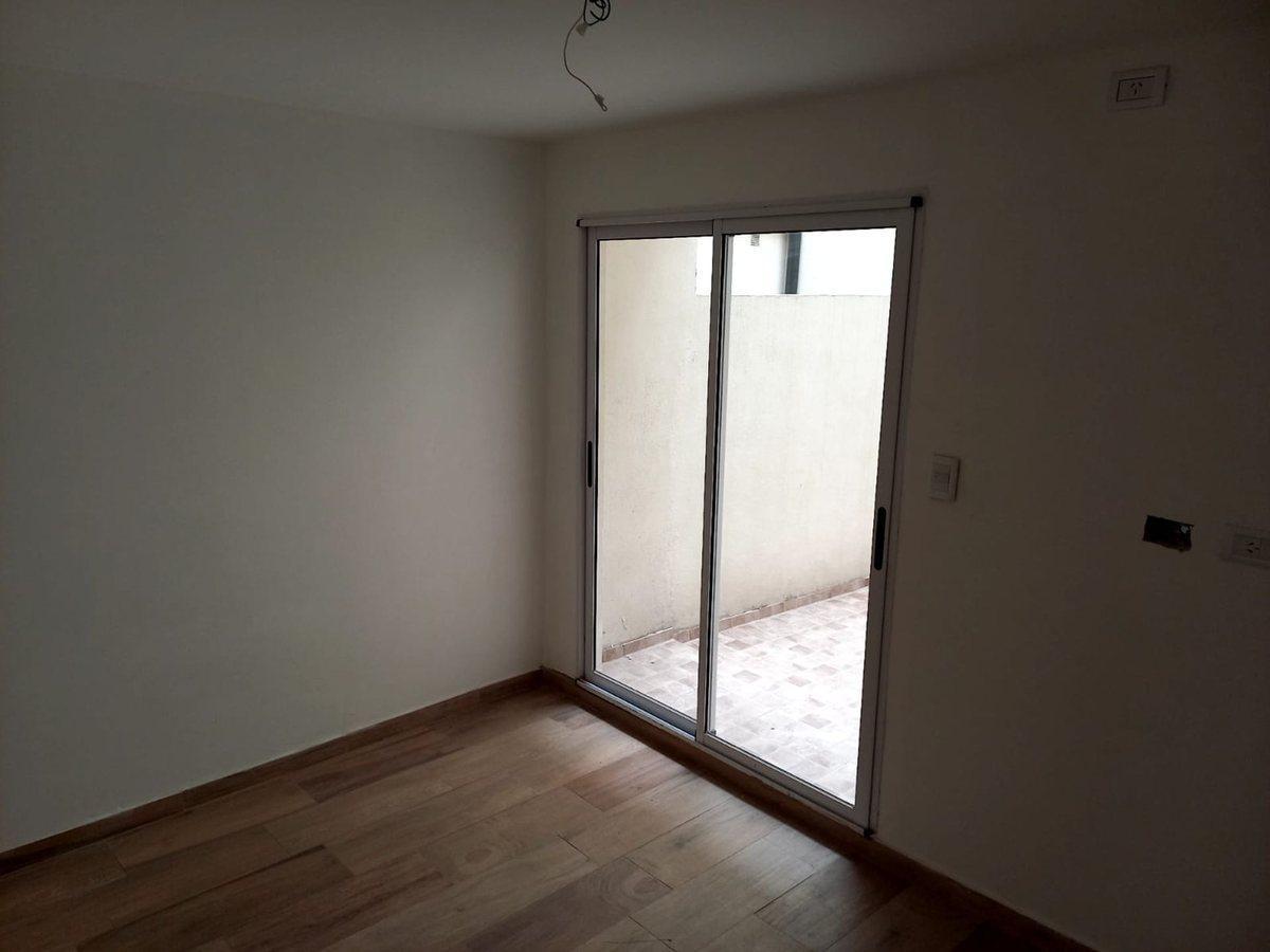Foto de VENTA DEPARTAMENTO WILDE, imagen 1