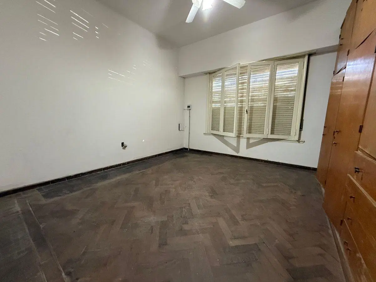 Casa 5 ambientes en venta con terraza Don Bosco 4