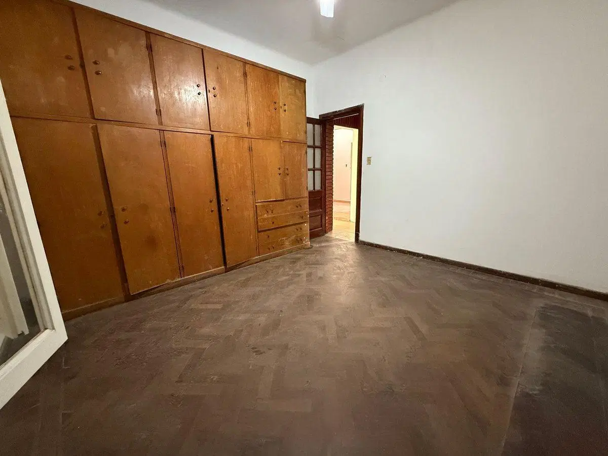 Casa 5 ambientes en venta con terraza Don Bosco 8