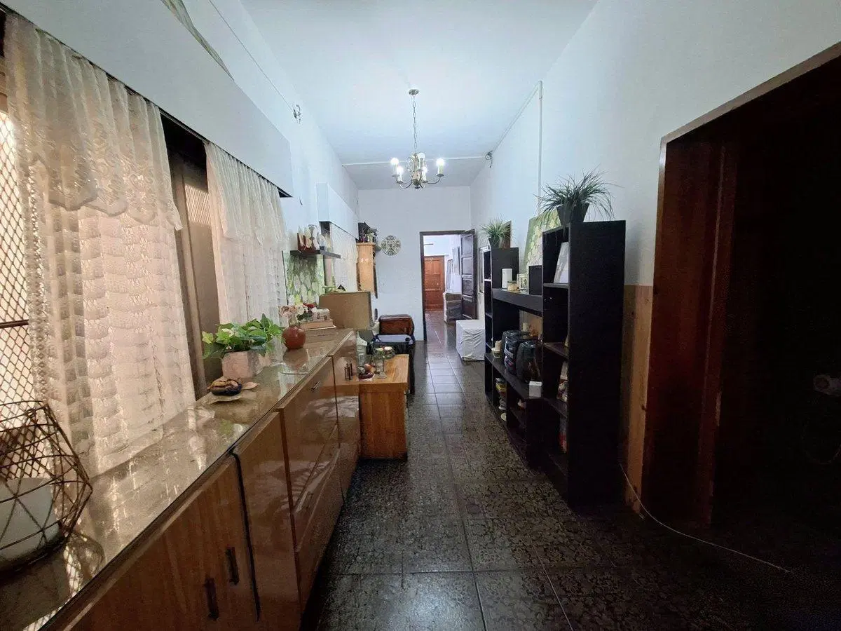 VENTA CASA 5 AMB CON PATIO Y COCHERA, QUILMES 3