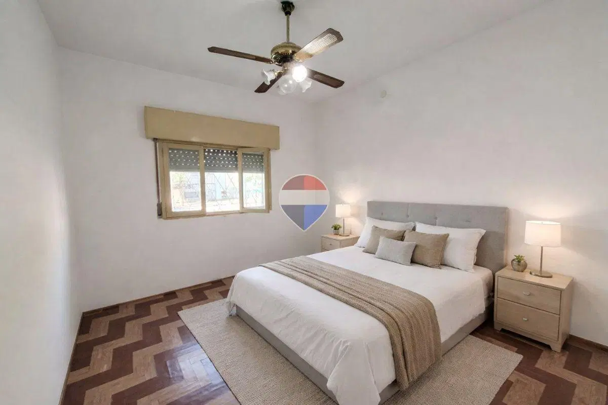 VENTA CASA 3 AMB CON COCHERA Y PATIO SOLANO CENTRO 8