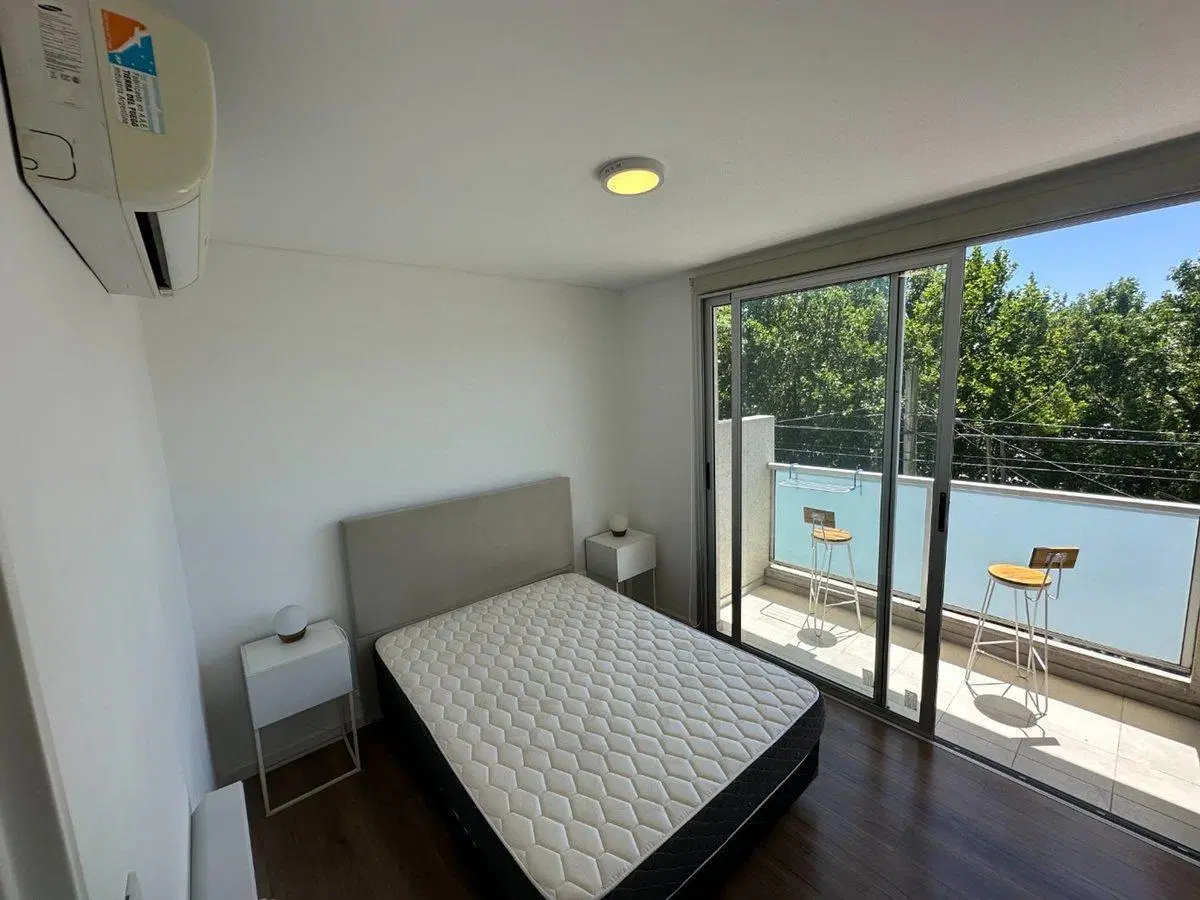 VENTA DEPARTAMENTO 2 AMBIENTES C COCHERA QUILMES 8