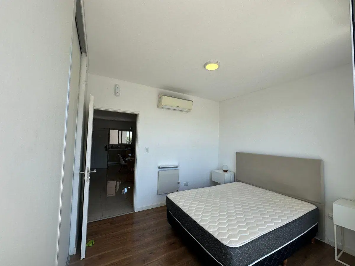 VENTA DEPARTAMENTO 2 AMBIENTES C COCHERA QUILMES 4