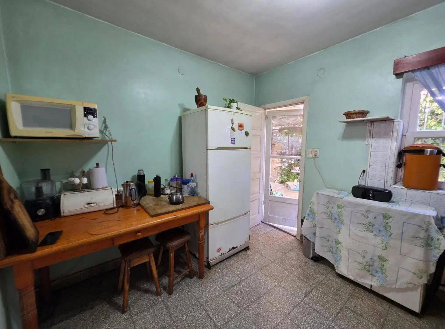 CASA 5 AMBIENTES CON COCHERA EN QUILMES 8