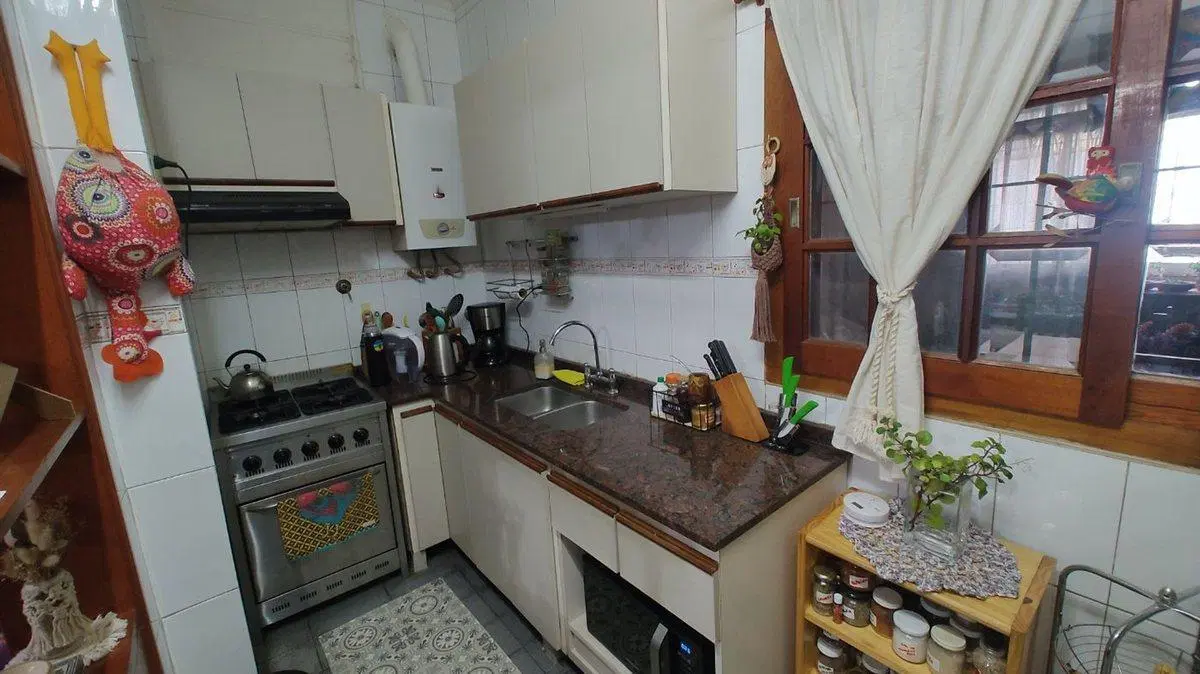 VENTA CASA 3 AMB COCHERAS/QUINCHO PATIO AVELLANEDA 4