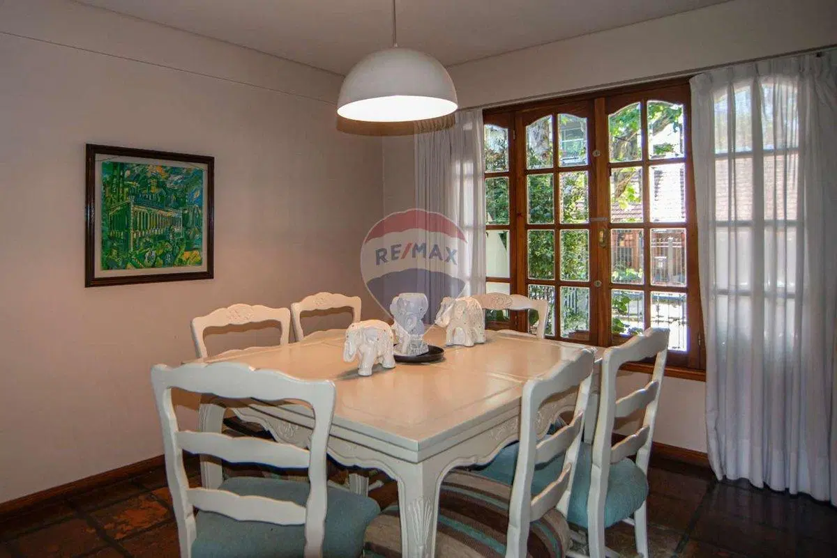 VENTA CASA 4 AMB COCHERA JARDIN PISCINA QUILMES 3