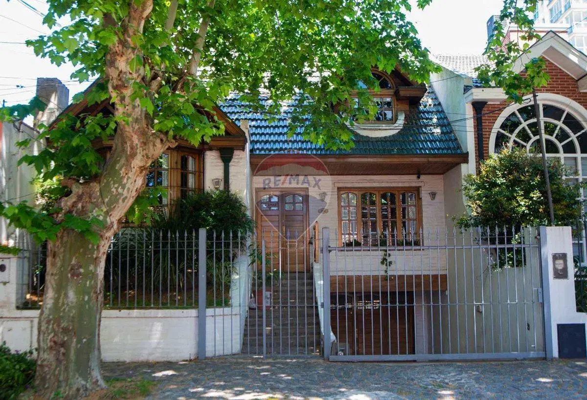 VENTA CASA 4 AMB COCHERA JARDIN PISCINA QUILMES 4