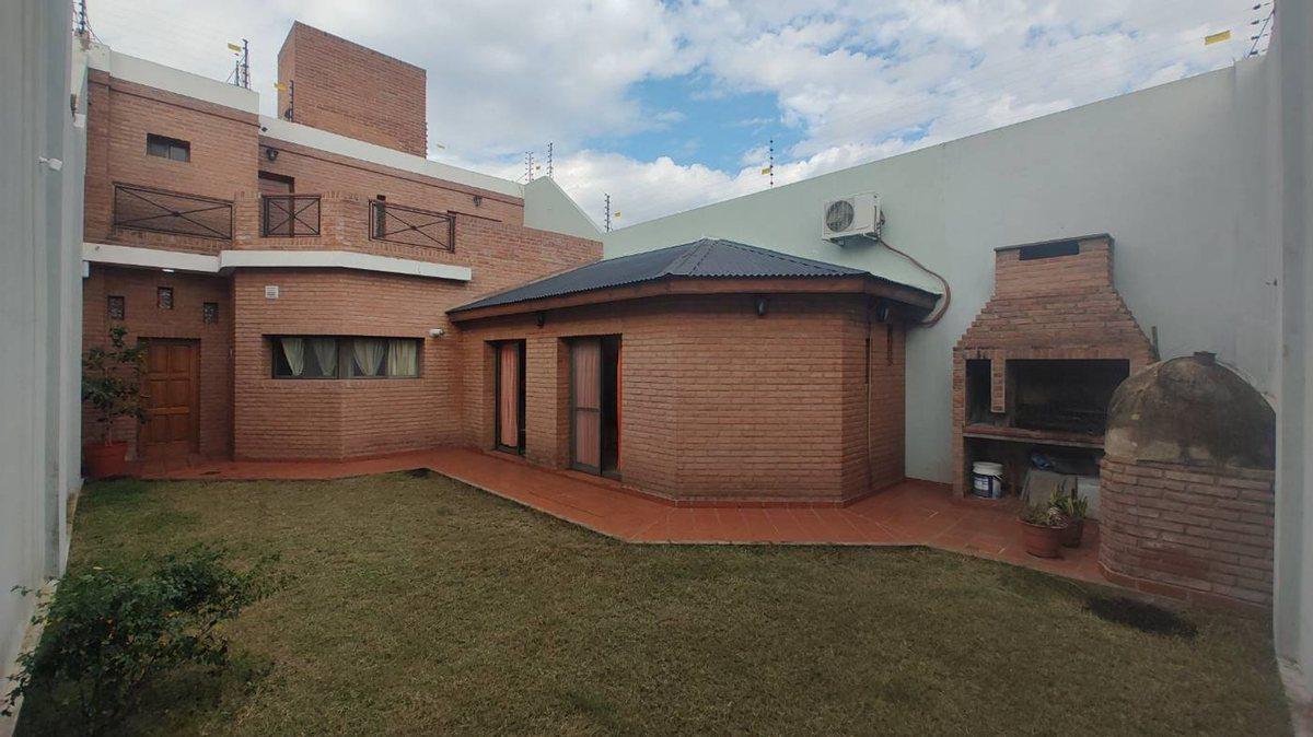 VENTA CASA CHALET 4 AMB SARANDI