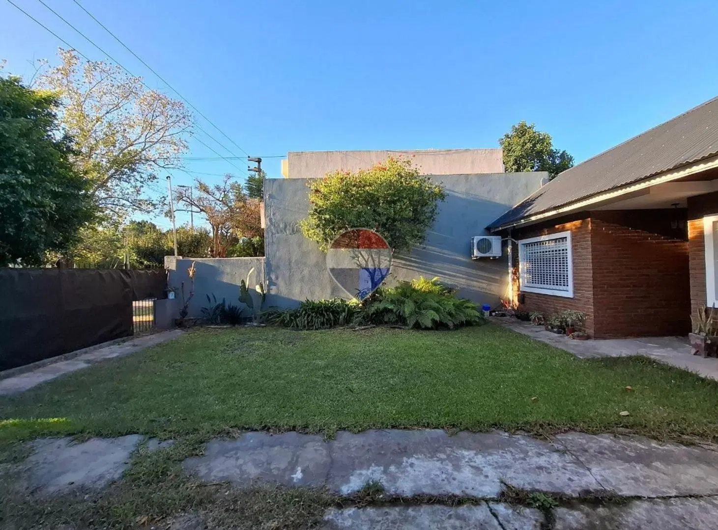 VENTA CASA 4 AMB C/COCHERA QUILMES APTO CREDITO 5