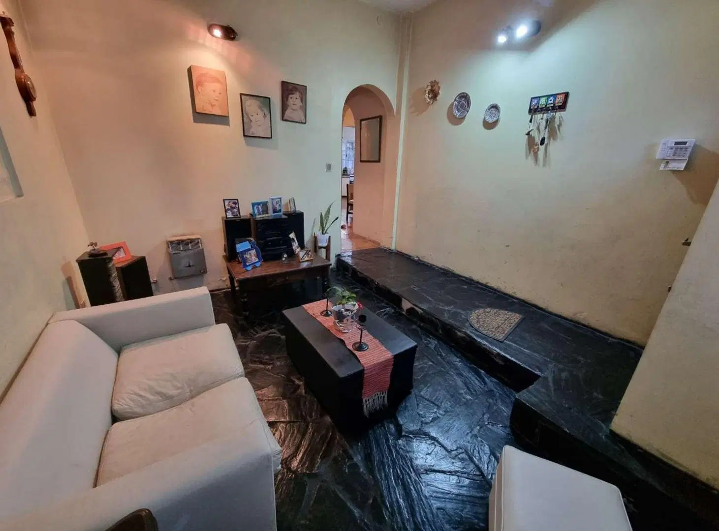 VENTA CASA 6 AMBIENTES BERNAL CENTRO 2