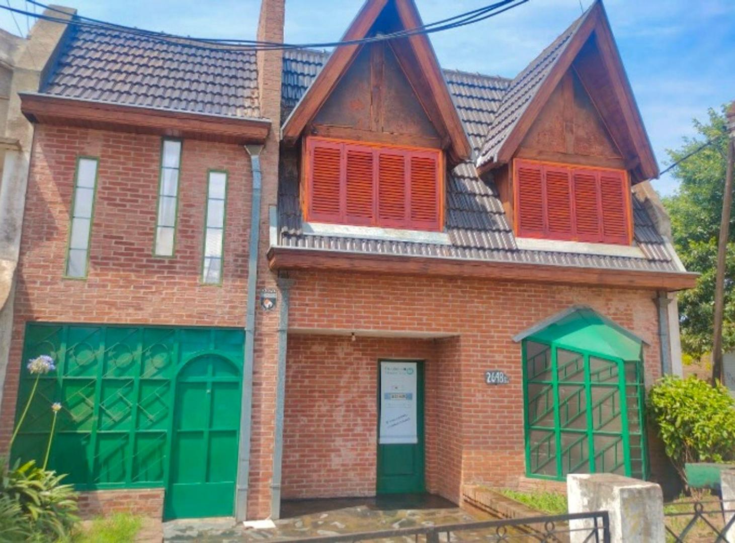 VENTA CASA 8 AMB CON PATIO BERAZATEGUI
