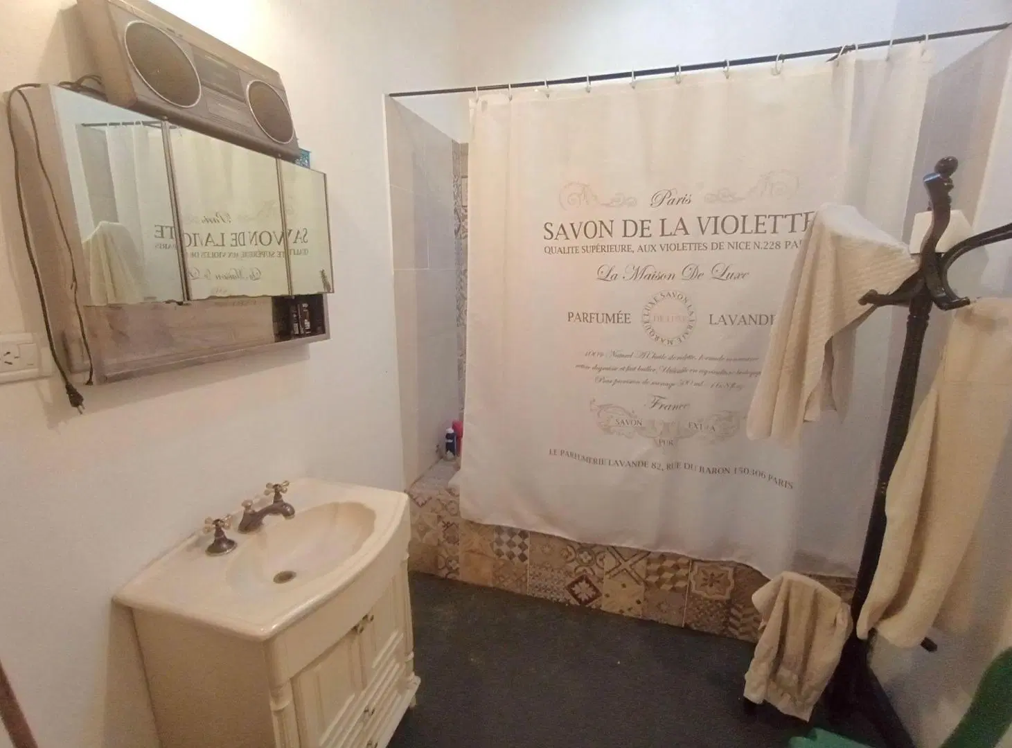 VENTA CASA 8 AMB CON PATIO BERAZATEGUI 2