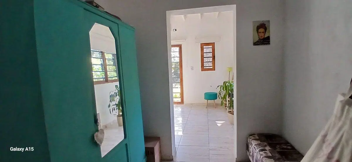 VENTA CASA 4 AMB. C/ PILETA Y PARQUE. QUILMES. 3