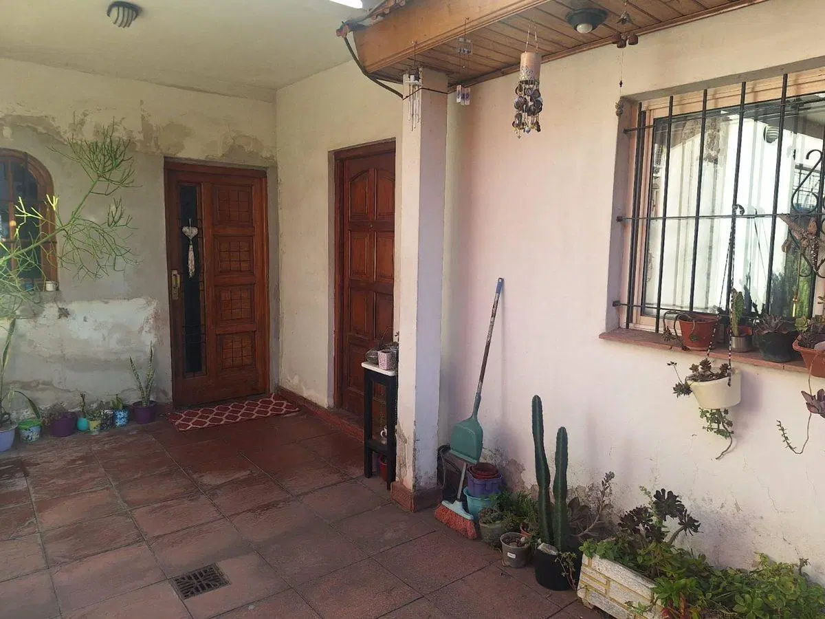 VENTA CASA 3 AMBIENTES QUILMES OESTE COCHERA 2