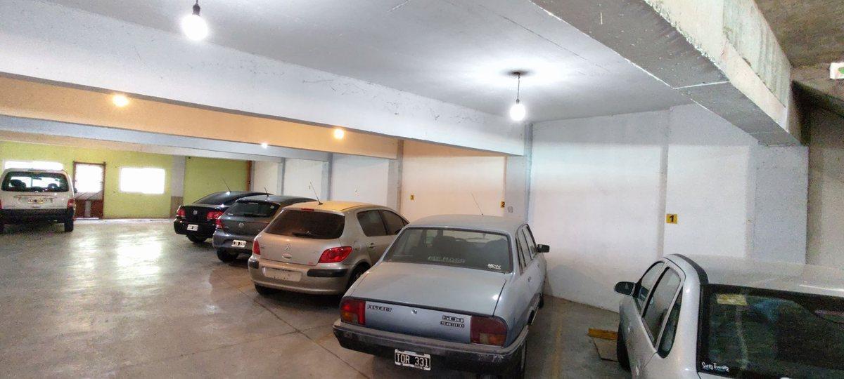 VENTA DEPOSITO GALPON LOSA COCHERA BERNAL QUILMES